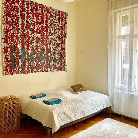 Apartment Bohemian Style In Corvin District *